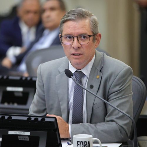 Cabo Bebeto ironiza aposentadoria de Barroso: “Perdeu, mané!”