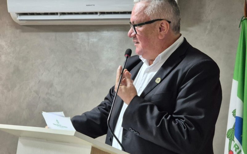 Vereador Toinho Dentista cobra esclarecimentos sobre contratos e recursos públicos