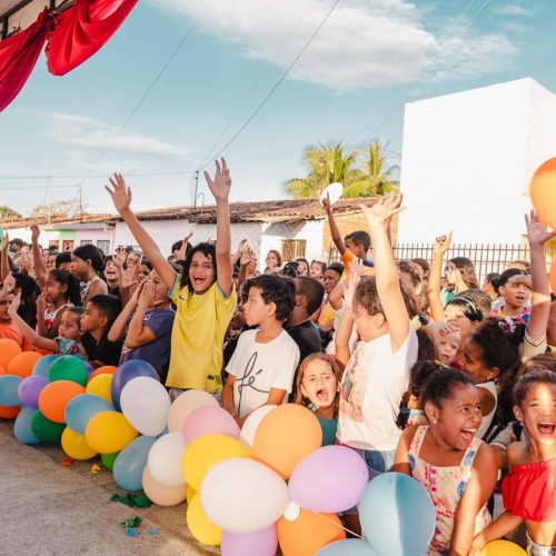 Alegria da criançada em Maribondo: Evento em homenagem ao Dia das Crianças contou com o apoio da ONG ”Amigos de Maribondo”