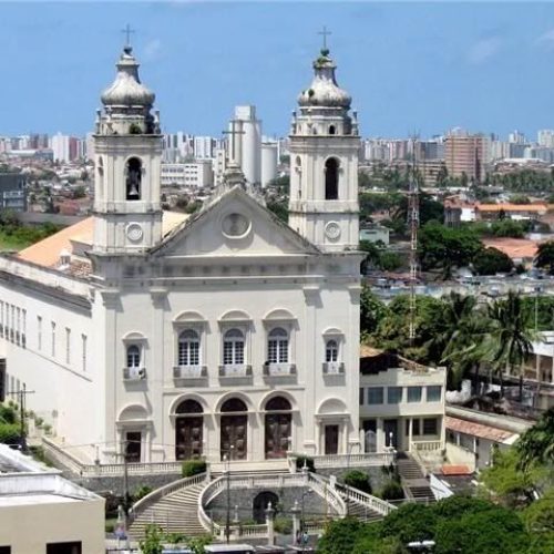 Homem é preso após espancar esposa, agredir vizinhos e criança cadeirante em Igreja Nova