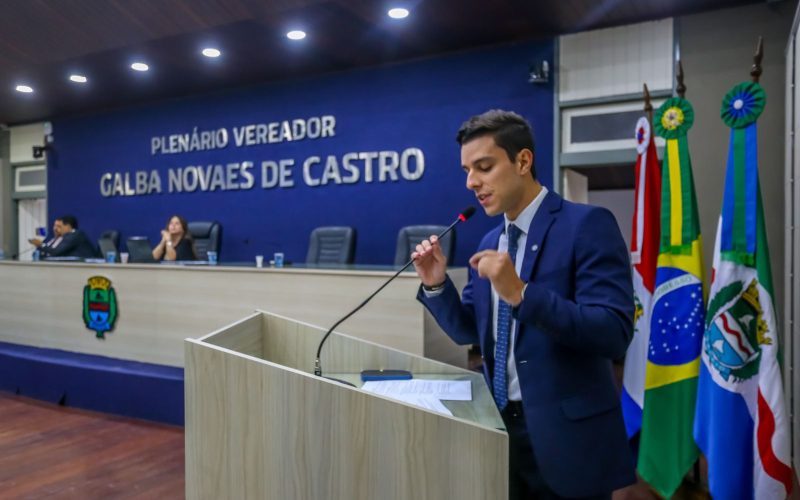 Caio Bebeto alerta sobre exploração de crianças em situação de rua e pede união de forças