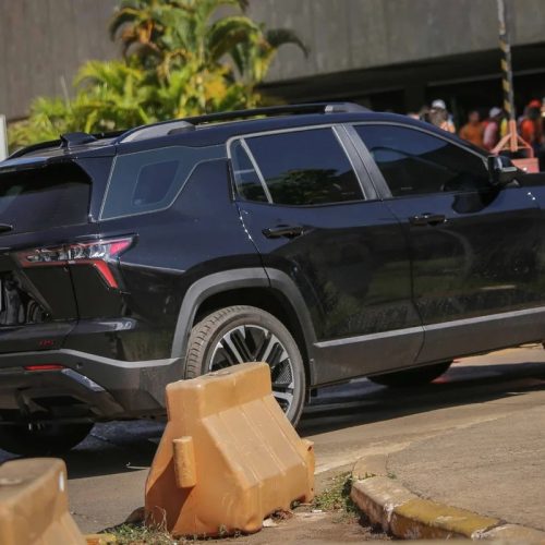 Senado aluga 79 SUVs de luxo com teto solar por R$ 47 milhões