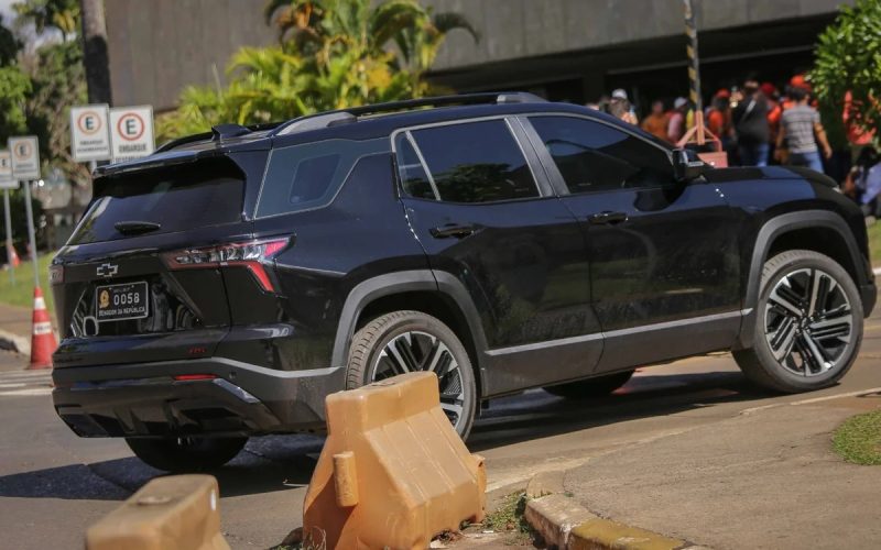 Senado aluga 79 SUVs de luxo com teto solar por R$ 47 milhões