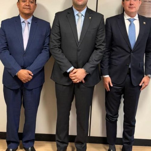 Prefeito Jorge Galvão busca novos investimentos para Jundiá em reunião com o Senador Fernando Farias e o Deputado Federal Luciano Amaral