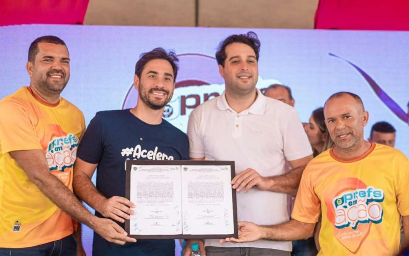 Prefeito de Santana do Mundaú assina ordem de serviço para reforma do Mercado Público