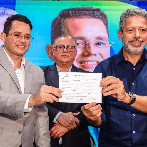 Arthur Lira comanda ato de filiação de Gunnar Nunes ao PP em evento prestigiado por lideranças evangélicas de toda Alagoas
