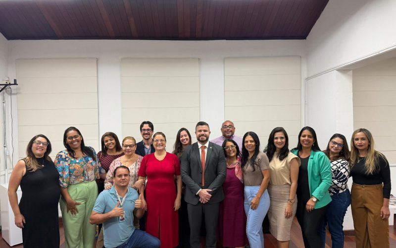 Vereador Delegado Thiago Prado articula ações de combate à mendicância infantil em Maceió