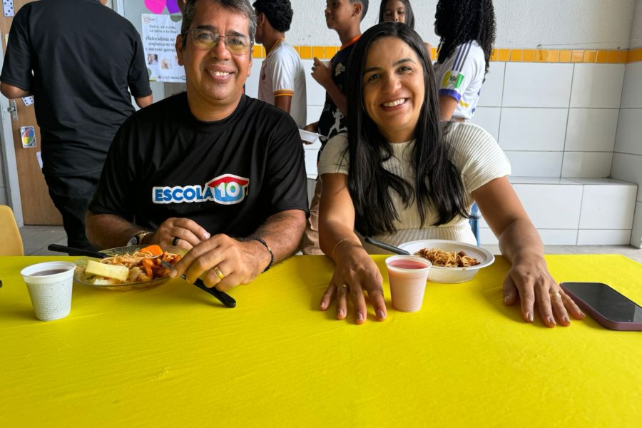 Prefeita Márcia Cavalcante visita estudantes e deseja bom desempenho no Saeb