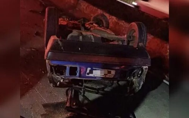 Quatro pessoas ficam feridas após capotamento em Messias