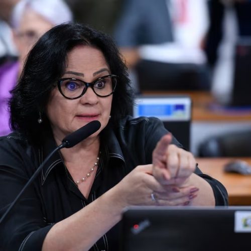 Senadora Damares diz que Moraes que ver Bolsonaro algemado: “desejo perverso”