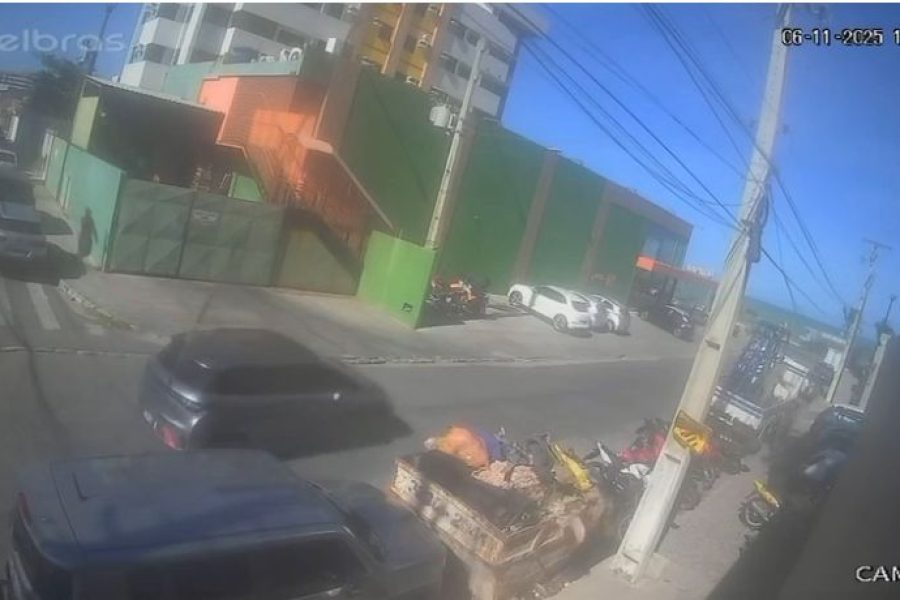 À luz do dia e sem medo: dupla rouba moto e foge em HB20