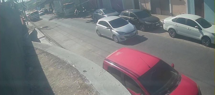 Câmera mostra outro ângulo do HB20 antes de roubo de moto em Maceió