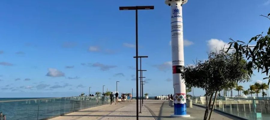 Homem é preso depois de quebrar câmera de videomonitoramento no Marco dos Corais