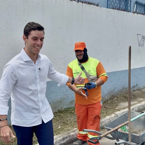 Após solicitação durante fiscalização, Caio Bebeto aciona Alurb e área escolar é revitalizada