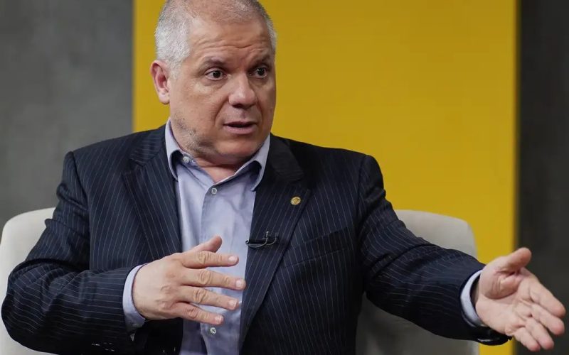 Parlamentares reagem à prisão de ex-presidente do INSS em operação da PF