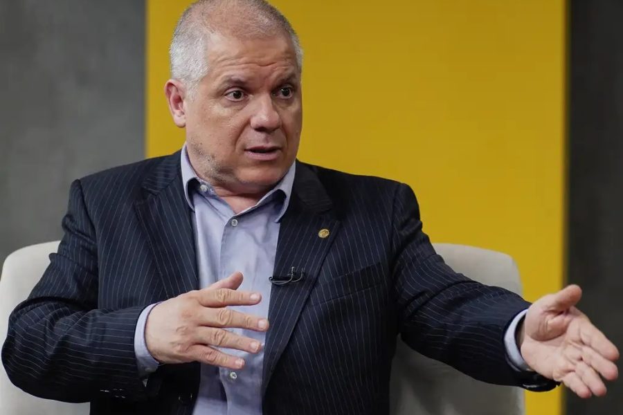 Parlamentares reagem à prisão de ex-presidente do INSS em operação da PF