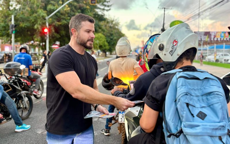 Thiago Prado realiza ação de conscientização contra a mendicância infantil em Maceió