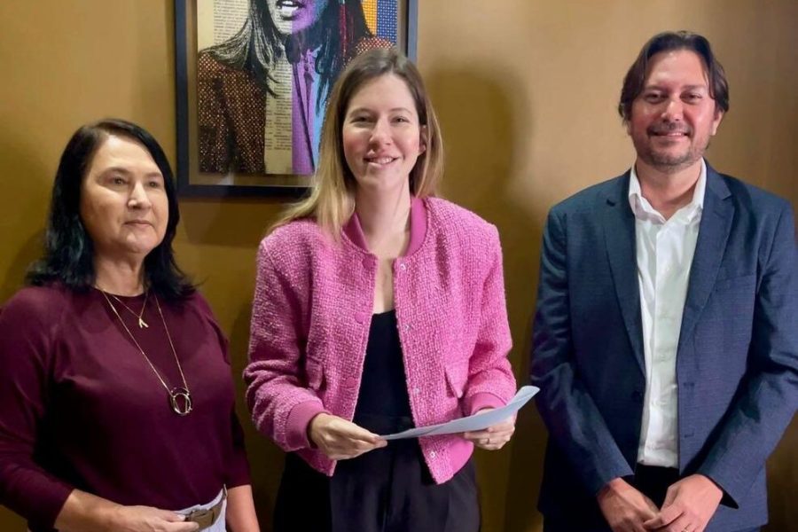 Cibele Moura celebra vitória de João Neto, candidato que apoiou para presidência do CRF-AL: “Fortalecimento da defesa dos farmacêuticos”