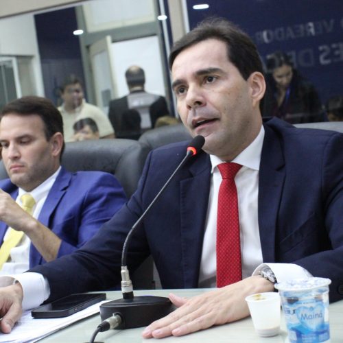 Câmara Municipal promulga lei de Kelmann Vieira que cria campanha de proteção aos idosos contra golpes na internet