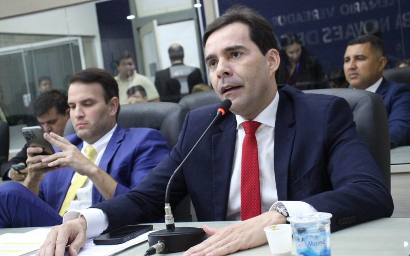 Câmara Municipal promulga lei de Kelmann Vieira que cria campanha de proteção aos idosos contra golpes na internet