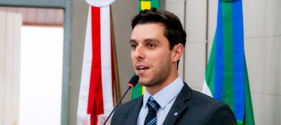 Após Lula sancionar proibição da linguagem neutra, Caio Bebeto ironiza: “A turminha do ‘todes’ vai ficar de fora”