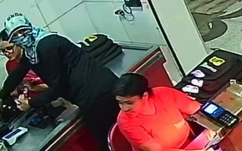 Homens armados assaltam mercadinho em São Miguel dos Campos “Deita no chão, p***. Se não, vai levar tiro todo mundo”