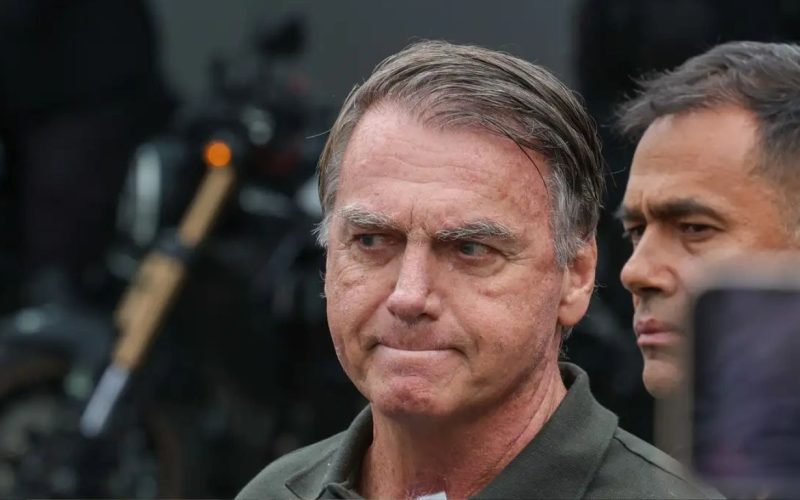 Bolsonaro manifesta preocupação com segurança alimentar na prisão, diz Flávio Bolsonaro
