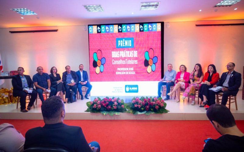 Teca Nelma reforça importância dos Conselhos Tutelares durante entrega do Prêmio José Edmilson de Souza