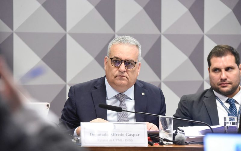 Alfredo Gaspar expõe fluxo bilionário e alerta para “festa do crime” na lavagem de dinheiro de aposentados e pensionistas