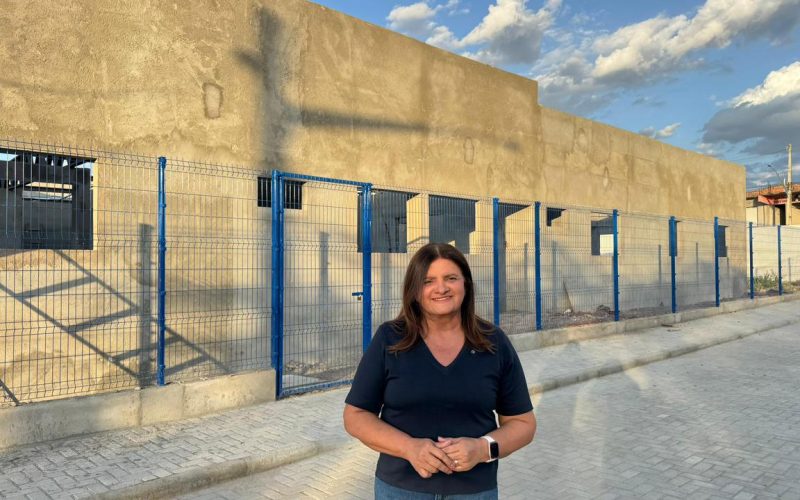 Ziane Costa celebra avanço na construção da sede da Guarda Municipal e da SMTT