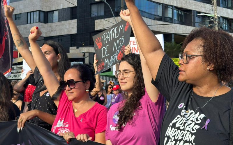 Teca Nelma participa de ato nacional contra feminicídios e exalta força da mulher alagoana na luta por justiça