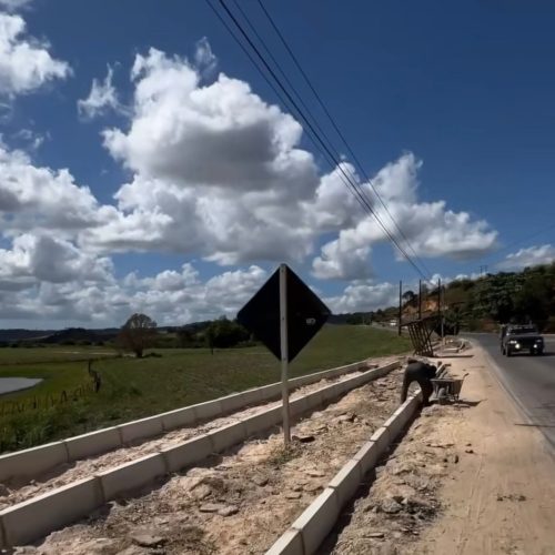 Matriz de Camaragibe avança com obra de ciclovia para reforçar segurança na AL-101