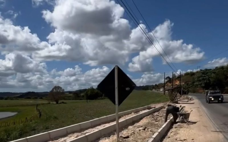 Matriz de Camaragibe avança com obra de ciclovia para reforçar segurança na AL-101