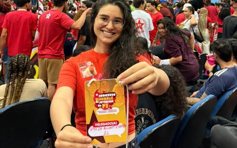 Teca Nelma participa do 6º Congresso Nacional da Juventude do PT e reforça compromisso com a mobilização jovem rumo à eleição de 2026