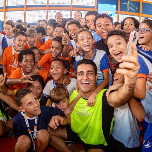 JHC e Rodrigo Cunha entregam Ginásio Tenente Madalena totalmente reformado