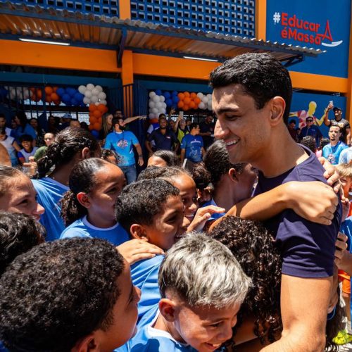 Com 39%, JHC lidera intenção de voto para governador em Alagoas; Renan Filho tem 30%