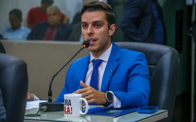 Caio Bebeto protocola PL que protege empresários de restrições por débito tributário