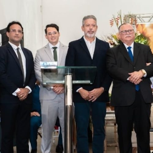 Arthur Lira participa de confraternização do Presbitério e homenageia liderança da Assembleia de Deus em Alagoas