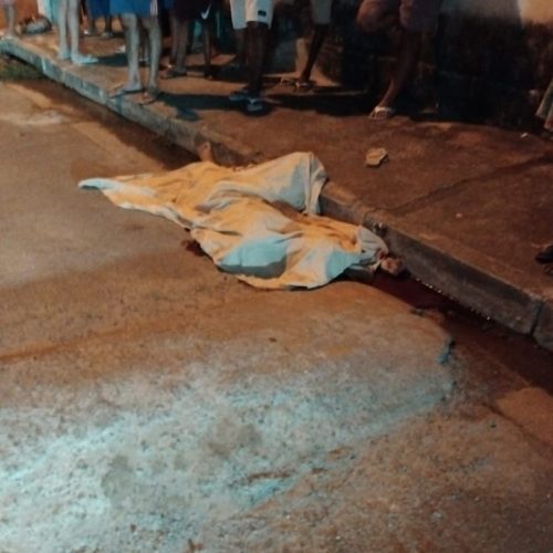 Jovem é assassinado a tiros no bairro Clima Bom, em Maceió