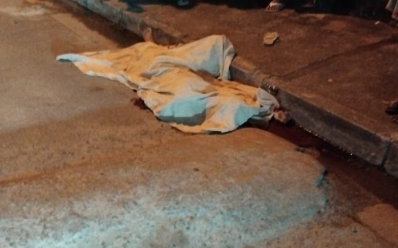 Jovem é assassinado a tiros no bairro Clima Bom, em Maceió