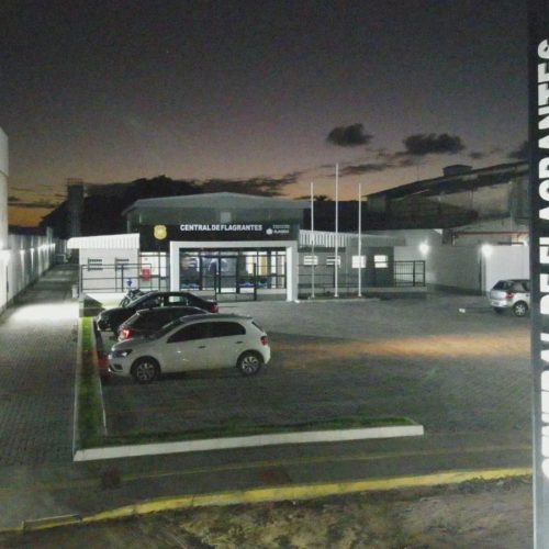 Funcionário é preso após tentar furtar supermercado onde trabalhava em Maceió