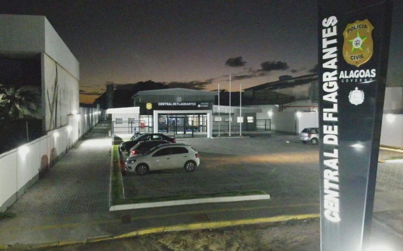 Funcionário é preso após tentar furtar supermercado onde trabalhava em Maceió