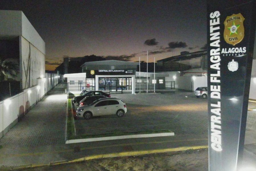 Funcionário é preso após tentar furtar supermercado onde trabalhava em Maceió