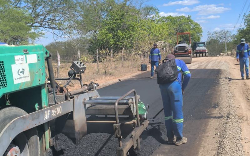 Agora é realidade: Obras de pavimentação no povoado Morros seguem a todo vapor em Delmiro Gouveia
