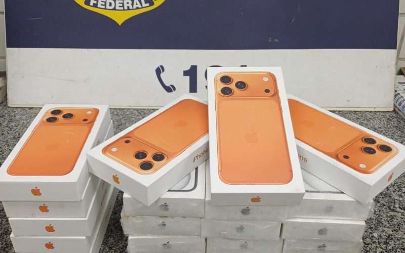 PRF apreende 20 iPhones sem nota fiscal em São Miguel dos Campos