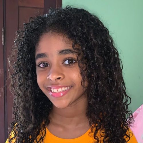 Família procura por adolescente que desapareceu após sair da escola; entenda