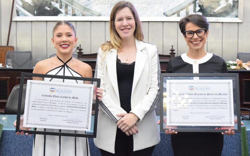 Cibele Moura entrega comendas a Gabriela Tavares e Karoline Beserra e exalta protagonismo feminino na área jurídica