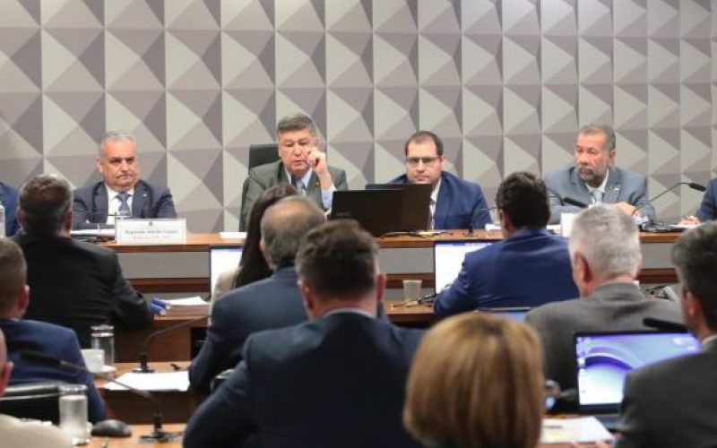 Alfredo Gaspar pede quebra de sigilos de Carlos Lupi para aprofundar investigação sobre descontos ilegais