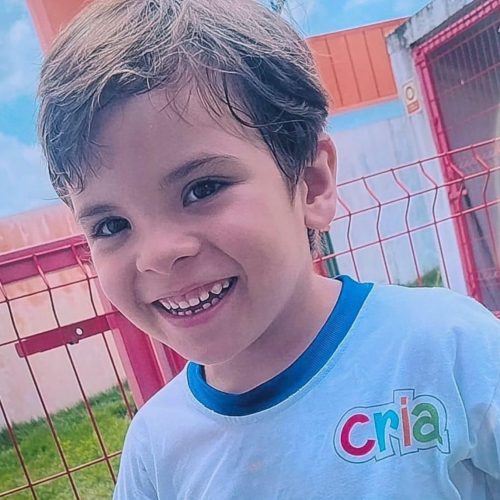 Morte de menino autista no Benedito Bentes foi causada por afogamento, diz IML
