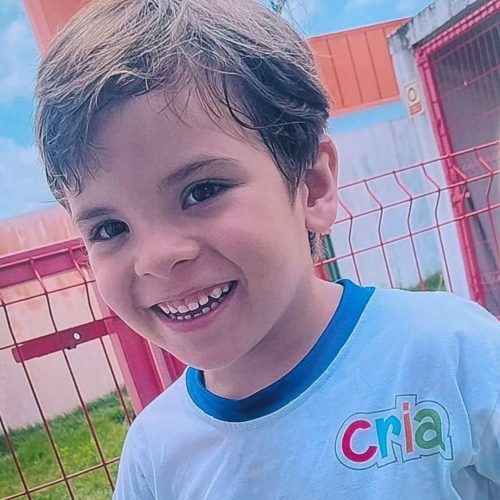 Menino autista que estava desaparecido é encontrado morto em açude
